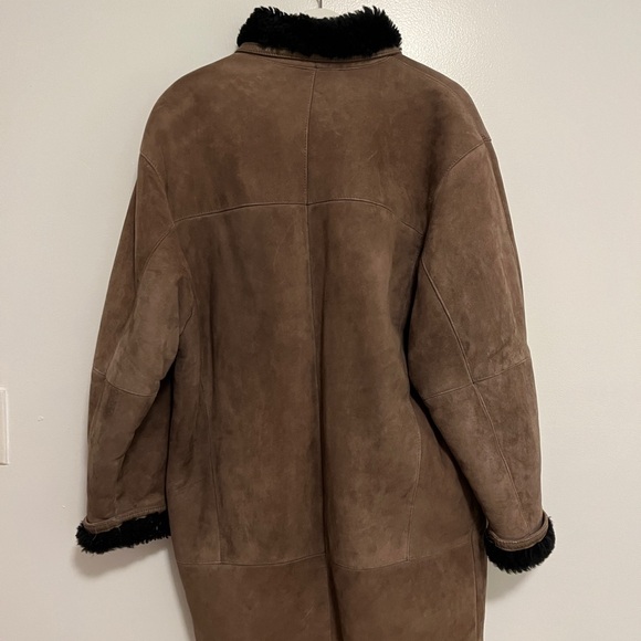 Fritala brown suede shearling coat with black trim, made in Finland - Picture 2 of 10